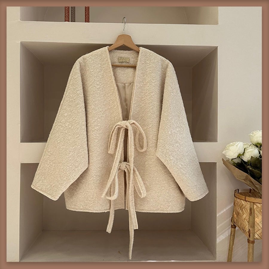 Krem Bağcıklı Sandel Ceket