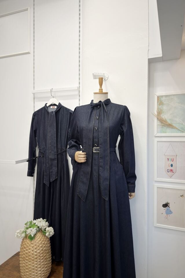 Fular Detaylı Lacivert Kot Elbise