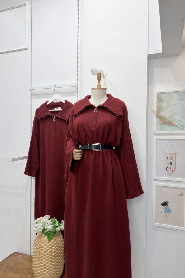 Bordo Kolları Pile Detaylı Fermuarlı Triko Elbise 44102