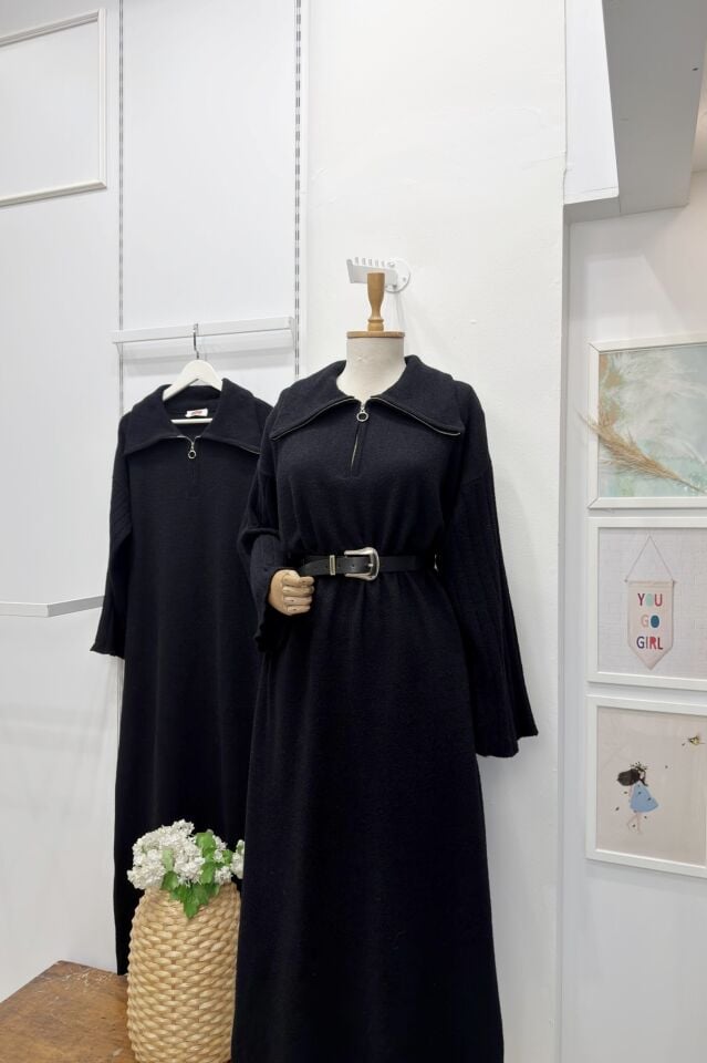 Siyah Kolları Pile Detaylı Fermuarlı Triko Elbise 44102