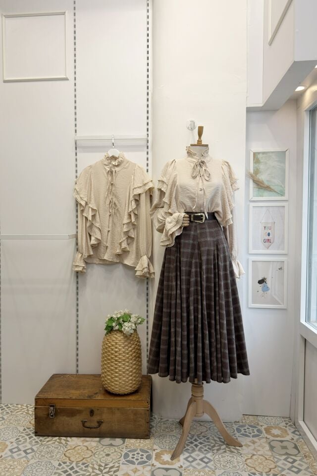 Airobin Kumaş Bej Lunella Gömlek