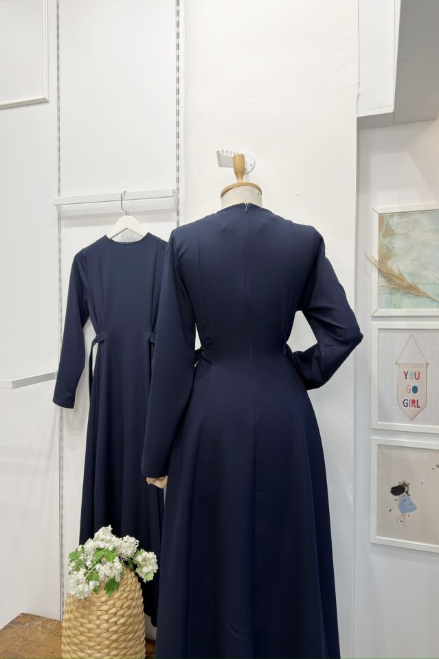 Lacivert Beli Toka Detaylı Bruna Elbise