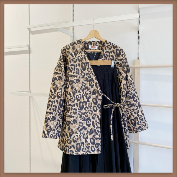 Anvelop Bağcıklı Leopar Desenli Kapitone Ceket