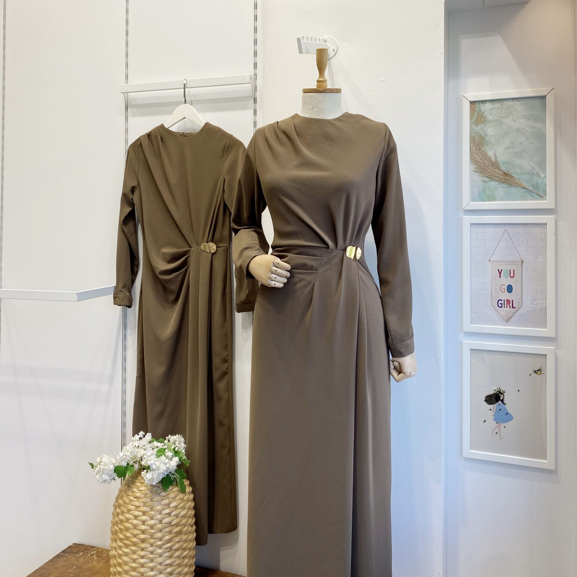 Koyu Vizon Toka Detaylı Elbise