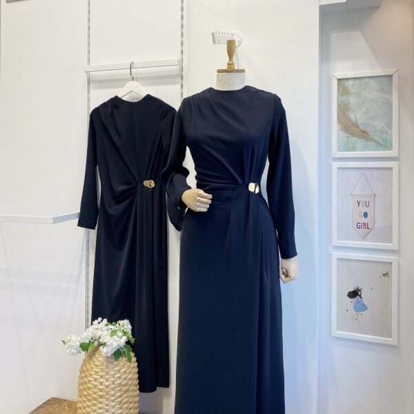 Lacivert Toka Detaylı Elbise