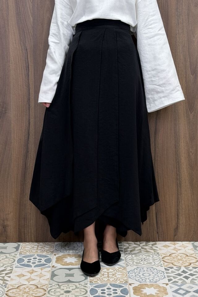 Siyah Parçalı Vesperia Etek