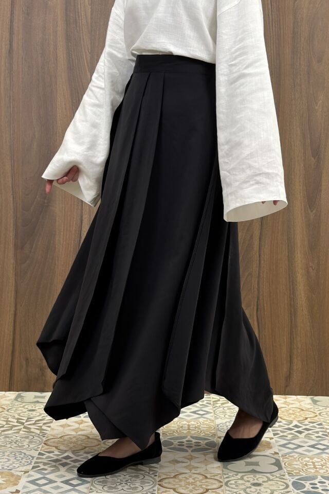 Siyah Parçalı Vesperia Etek