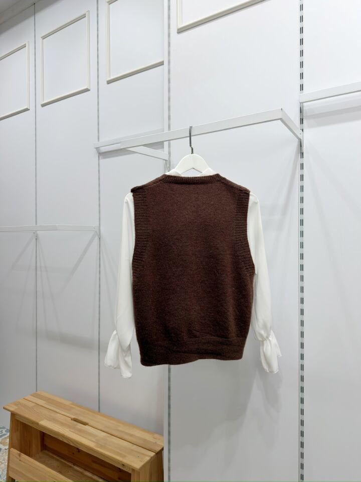 Rengarenk Düğmeli Kahverengi Yelek