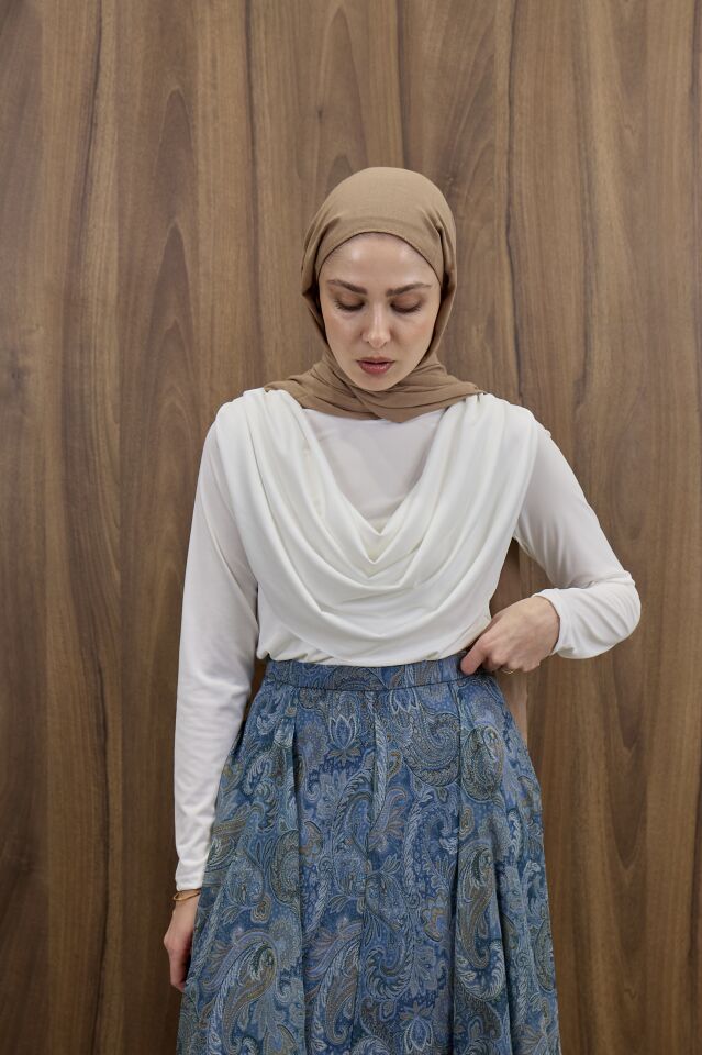 Beyaz  Flotte Dökümlü Bluz