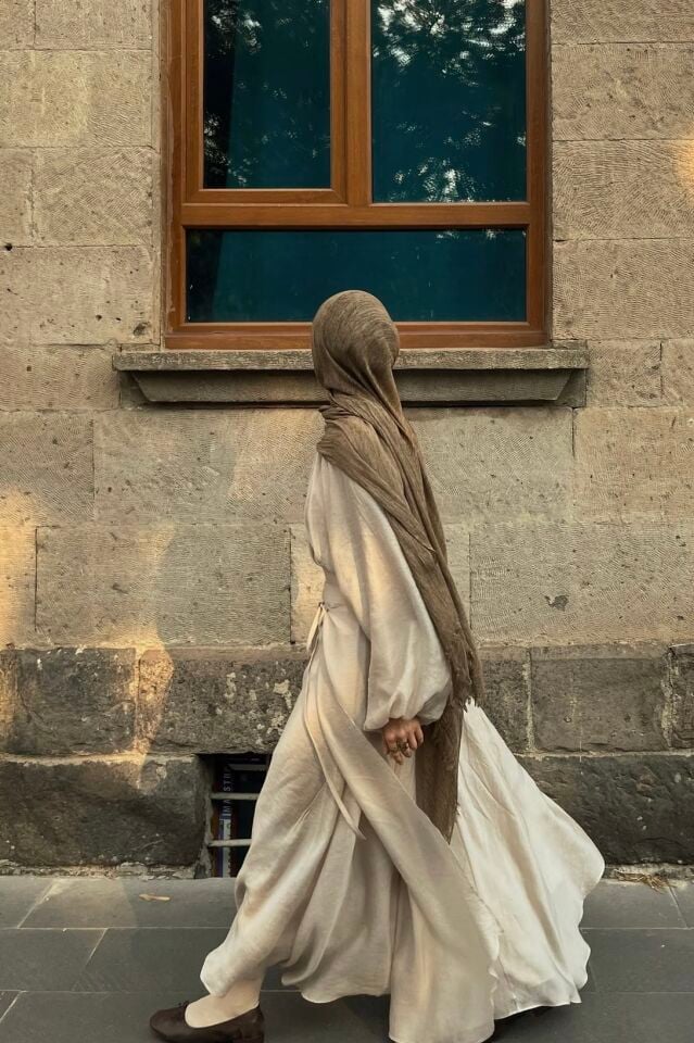 Faya Girls x Dalgalı Şifon Kumaş Vizon Balon Kol Takım