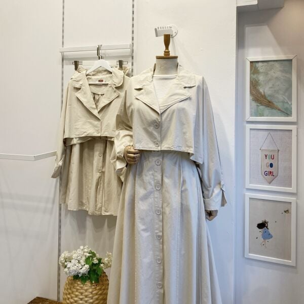 Krem Kısa Trenç Ceketli Gabardin Takım