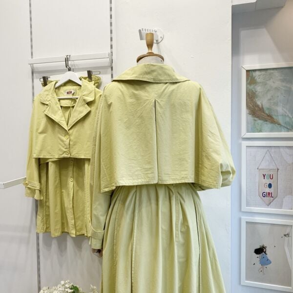 Açık Yeşil Kısa Trenç Ceketli Gabardin Takım