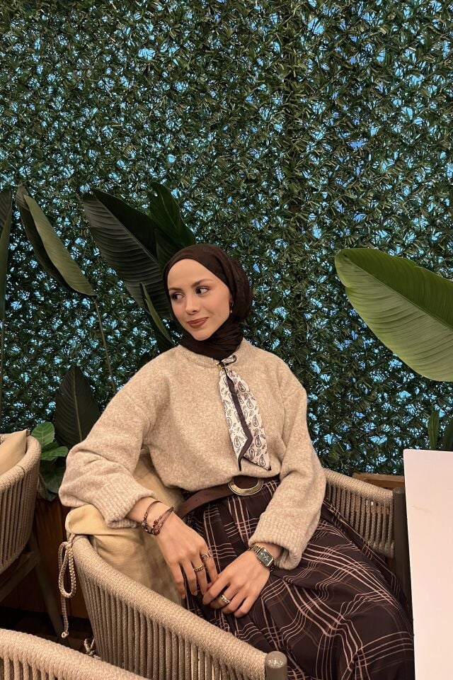 Faya Girls x Krem Fular Detaylı Kazak