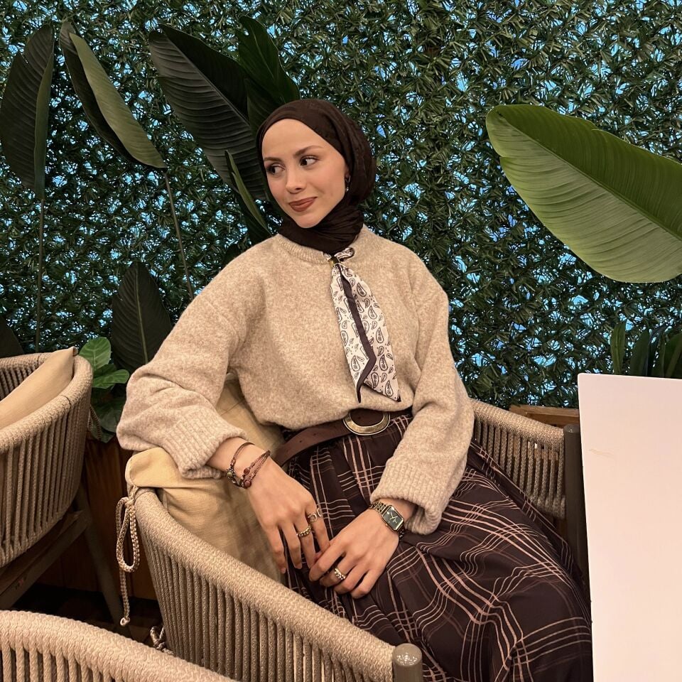 Faya Girls x Krem Fular Detaylı Kazak