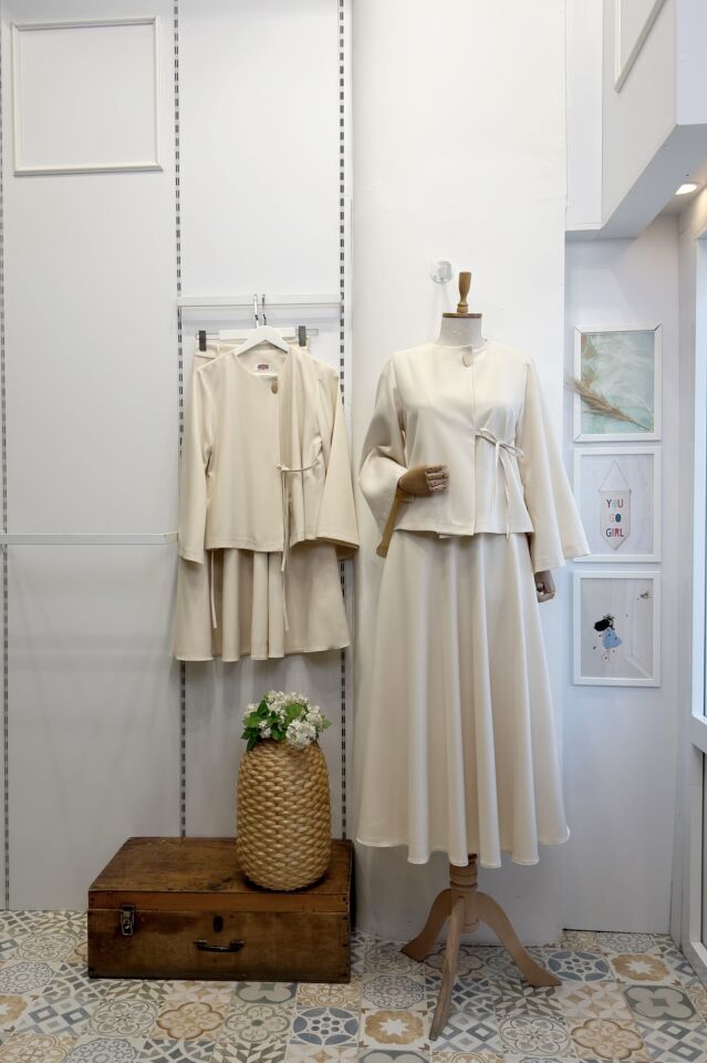 Krem Gold Düğmeli Lucy Takım