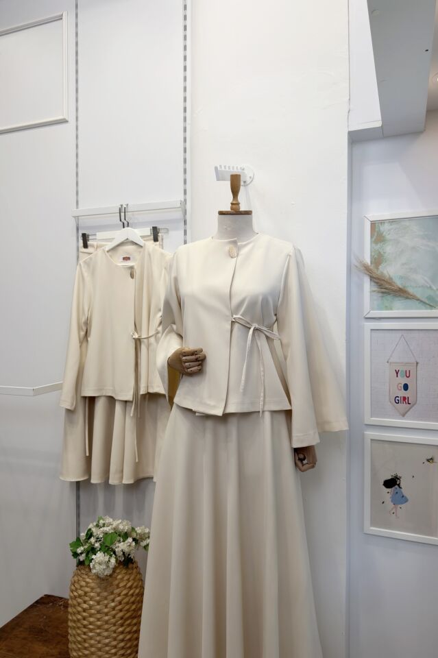 Krem Gold Düğmeli Lucy Takım