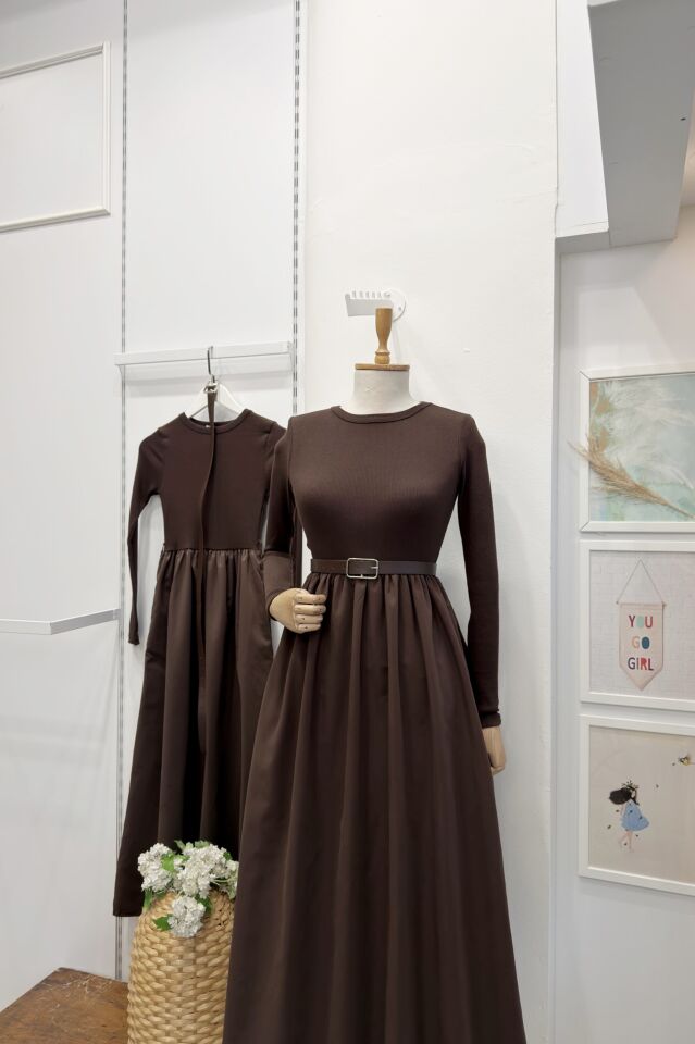 Kahverengi Triko Detaylı Sorella Elbise