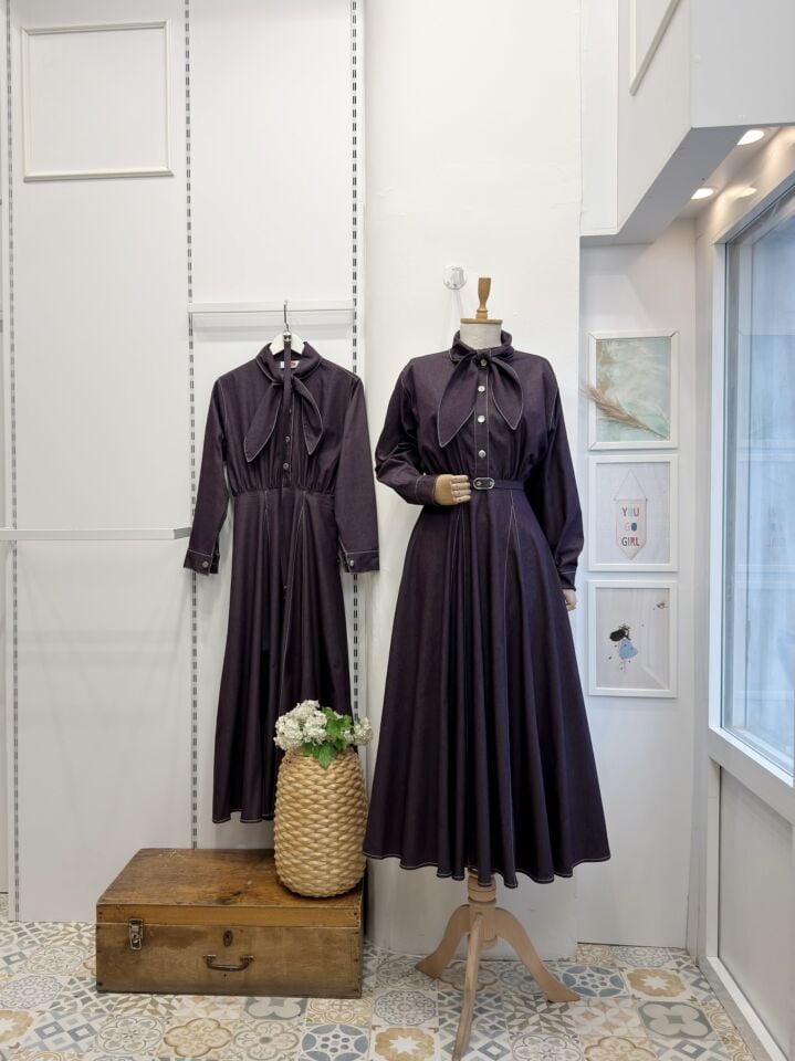 Mürdüm Fular Yaka Detaylı Kot Elbise