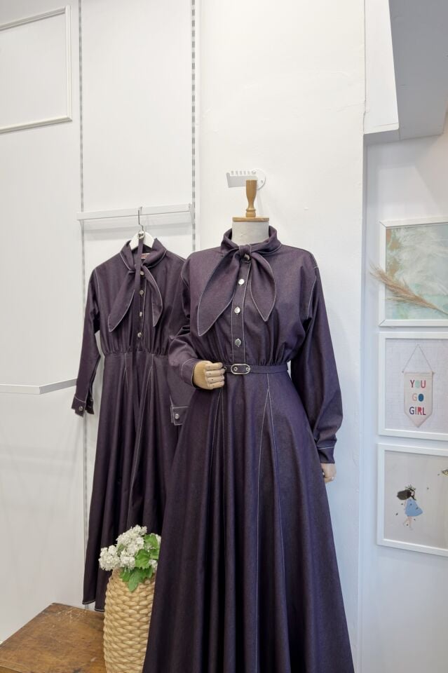 Mürdüm Fular Yaka Detaylı Kot Elbise