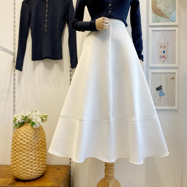 Beyaz Dikiş Detaylı Scuba Etek