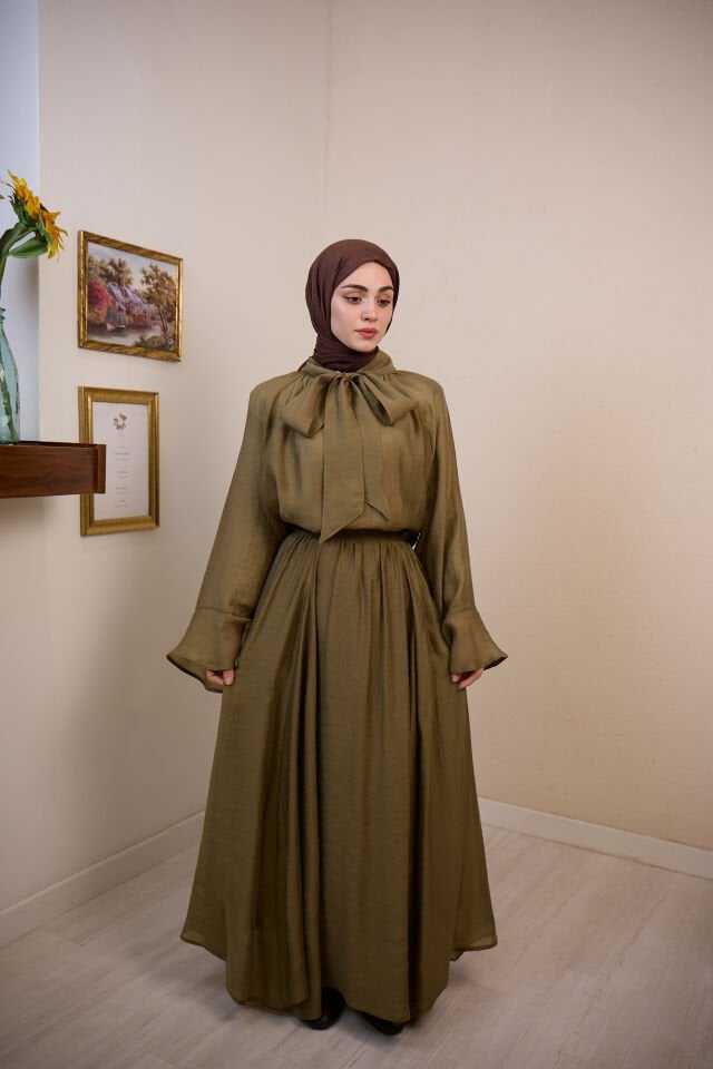 Haki Yeşili Kurdele Detaylı Şifon Takım