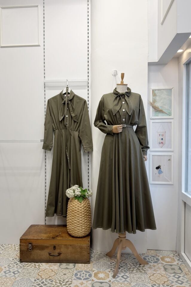 Çağla Yeşili Fular Yaka Detaylı Kot Elbise