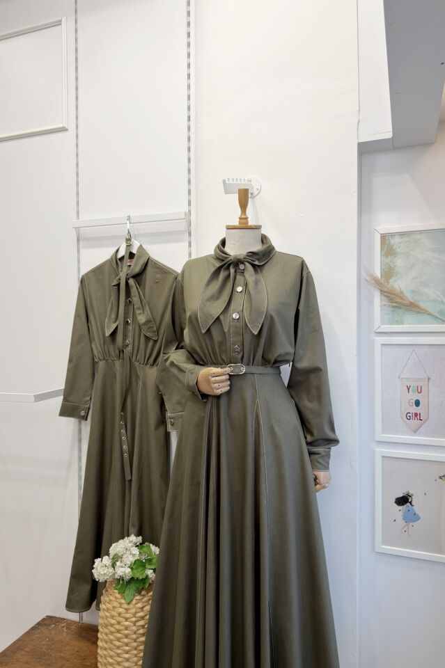 Çağla Yeşili Fular Yaka Detaylı Kot Elbise