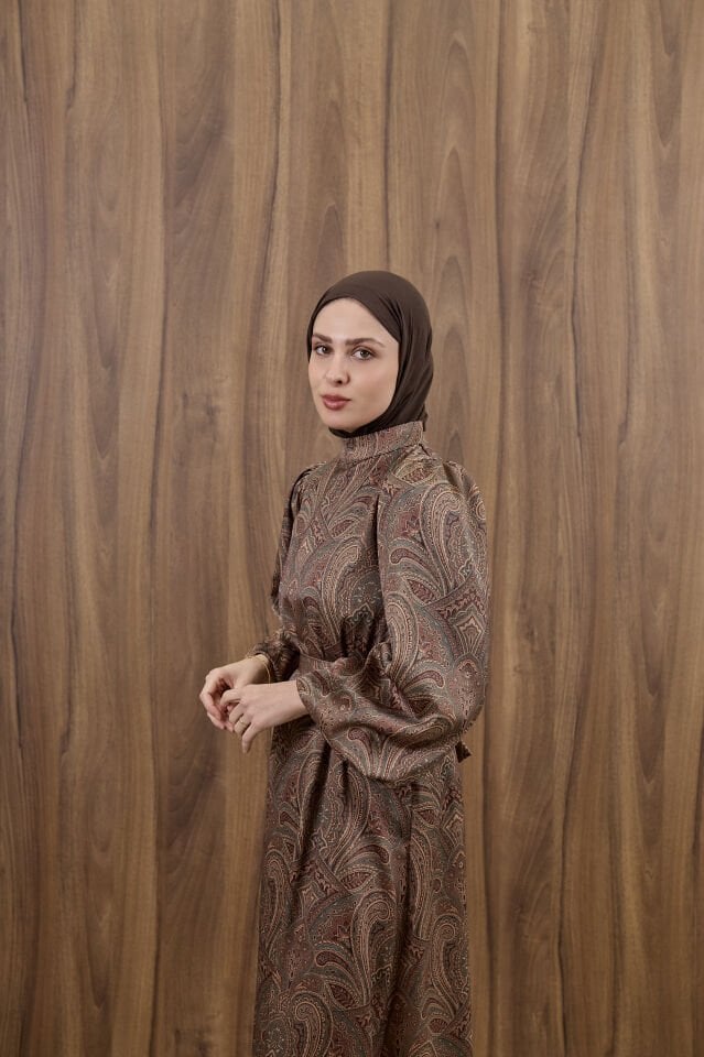 Yeşil Şal Desenli Saten Elbise