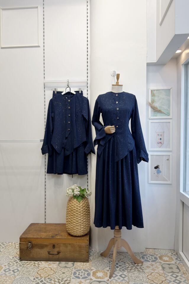 Lacivert Asimetrik Kesim Sim Detaylı Takım