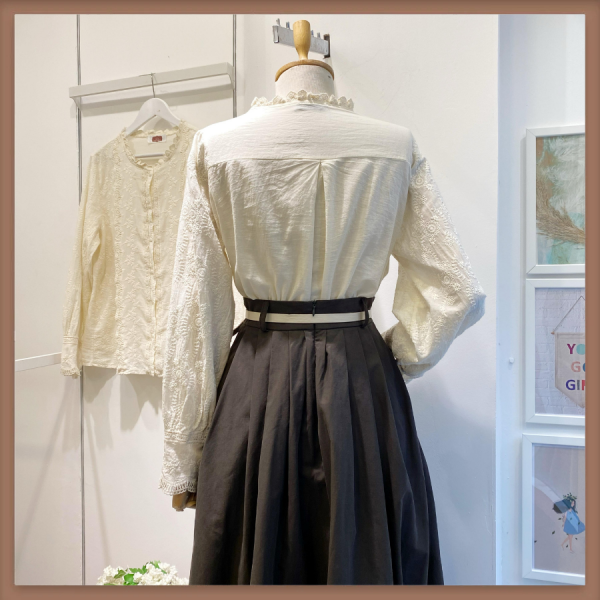 Krem Fisto Detaylı Piovere Gömlek