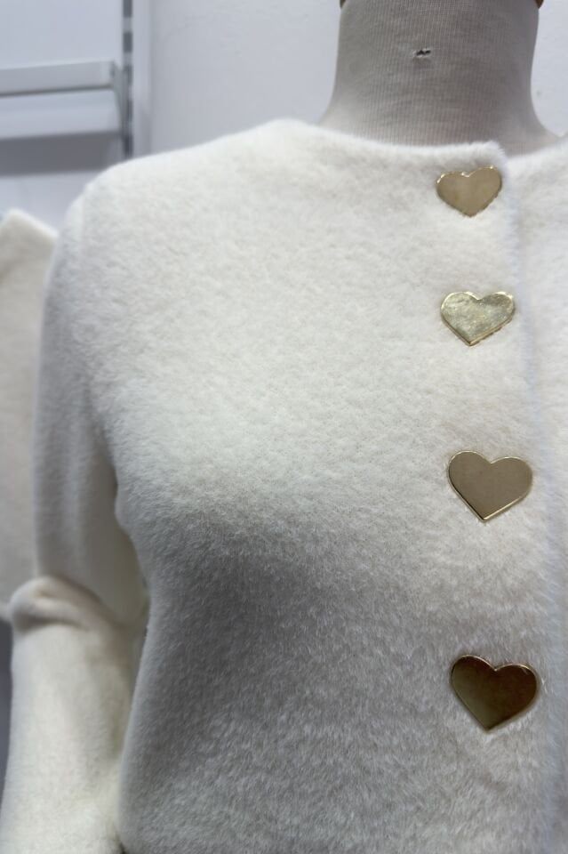 Ekru Angora Kumaş Kalp Düğmeli Hırka