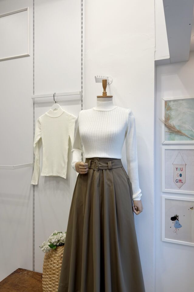 Ekru Fitilli Triko Bluz