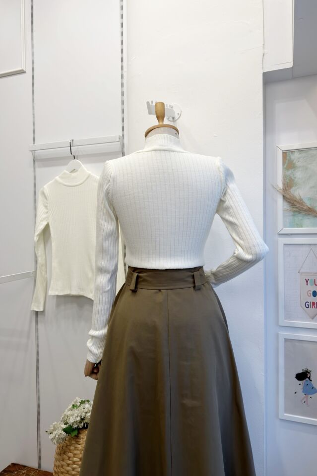 Ekru Fitilli Triko Bluz