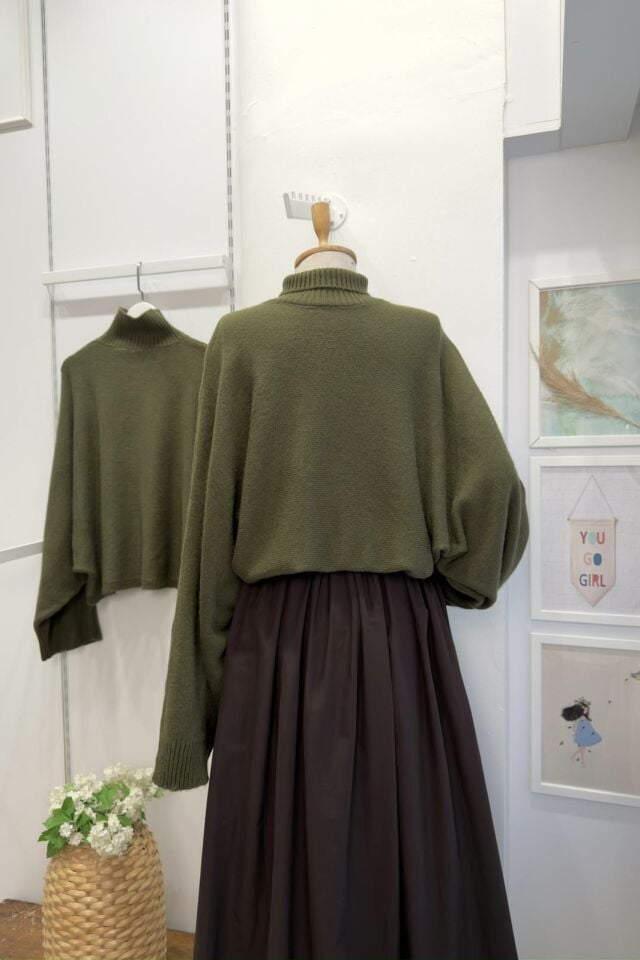 Yarasa Kol Detaylı Koyu Yeşil Kazak