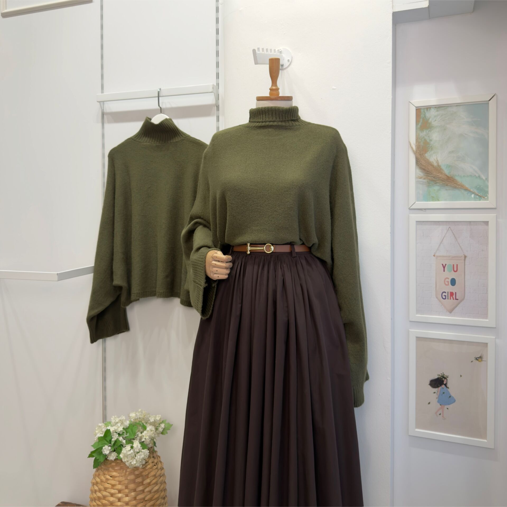 Yarasa Kol Detaylı Koyu Yeşil Kazak