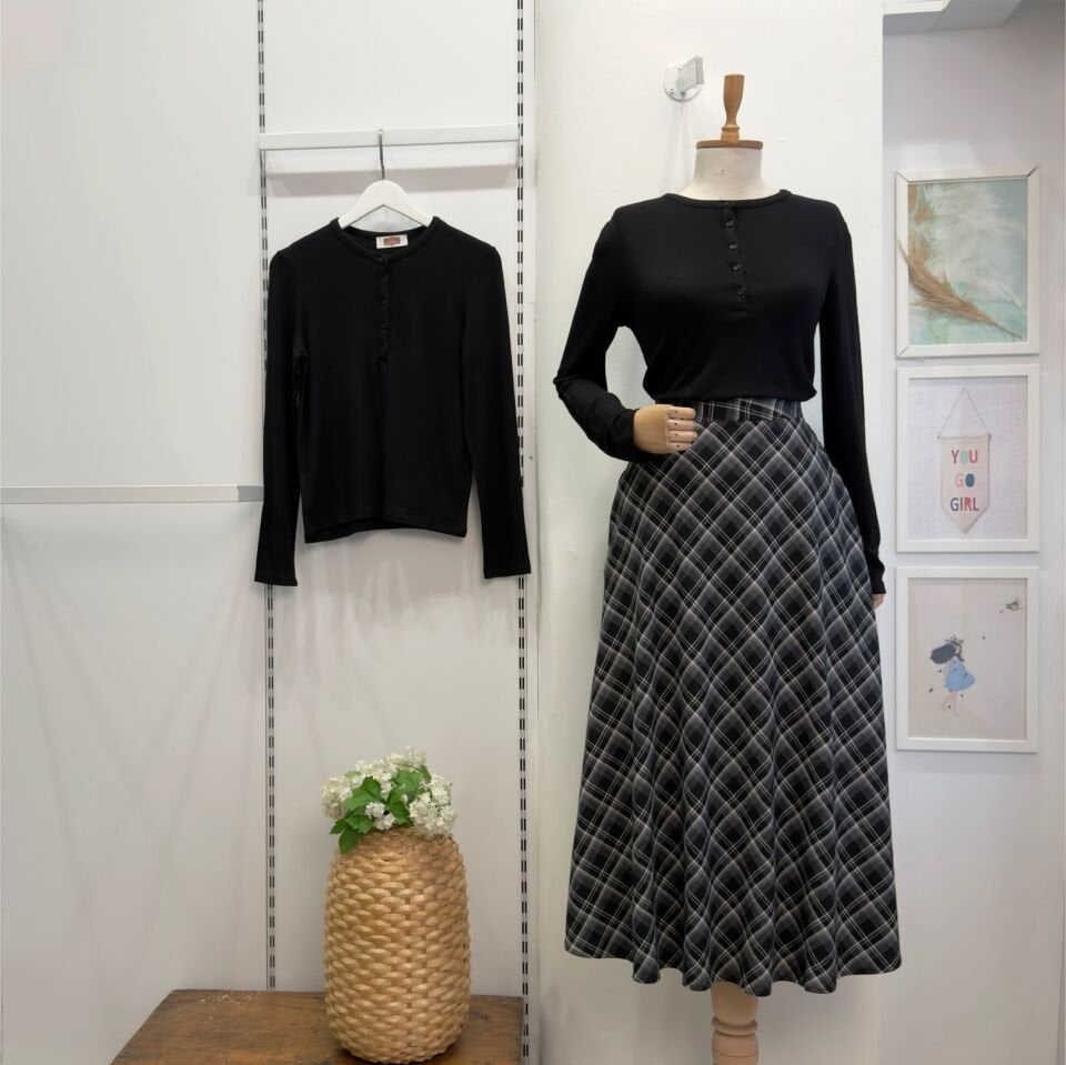 Siyah Jesen Kloş Model Ekoseli Etek