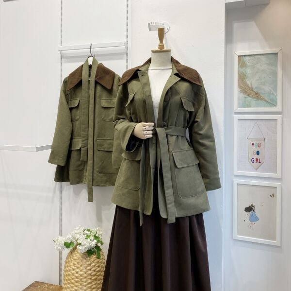 Haki Yeşili Cep Detaylı Süet Ceket