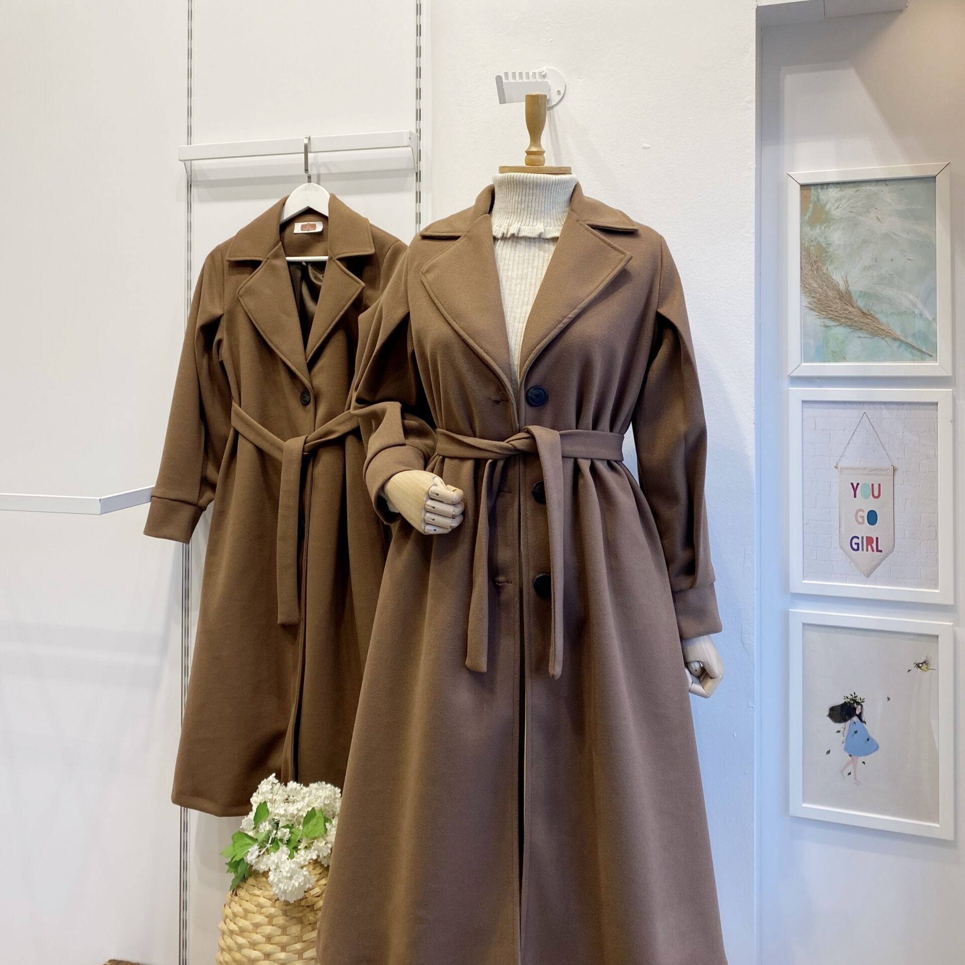 Kahverengi Kolu Pile Detaylı Kaşe Kaban