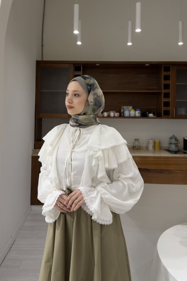 Fisto Volanlı Beyaz Lunella Gömlek