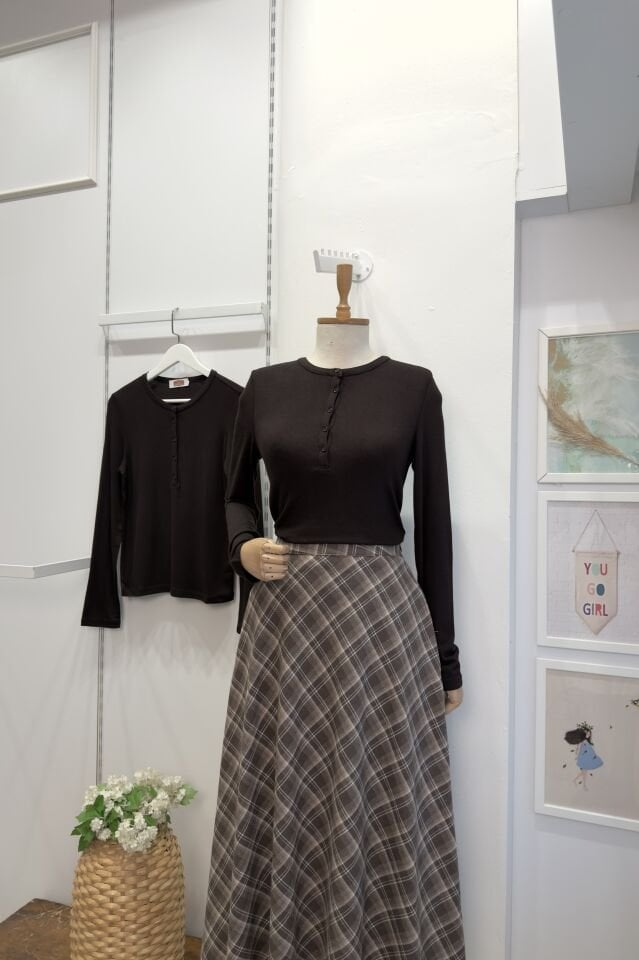 Kahverengi Düğmeli Blair Triko Bluz