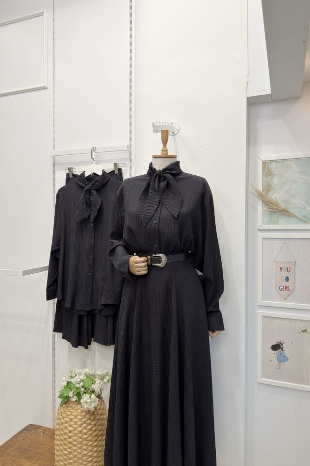 Lacivert Fular Yaka Detaylı Pötikareli Rowen Takım