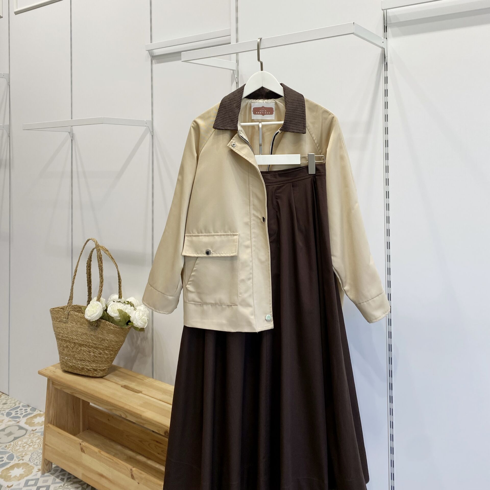 Bej Fermuar Detaylı Gabardin Ceket