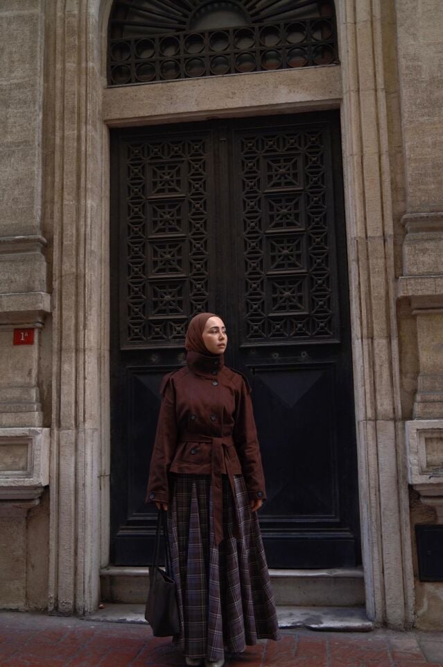 Faya Girls x Kahverengi Balıkçı Yaka Kuşaklı Kısa Trençkot