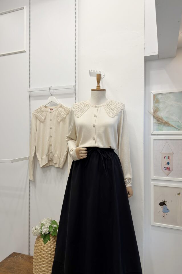 Krem Taş Düğmeli Plior Hırka