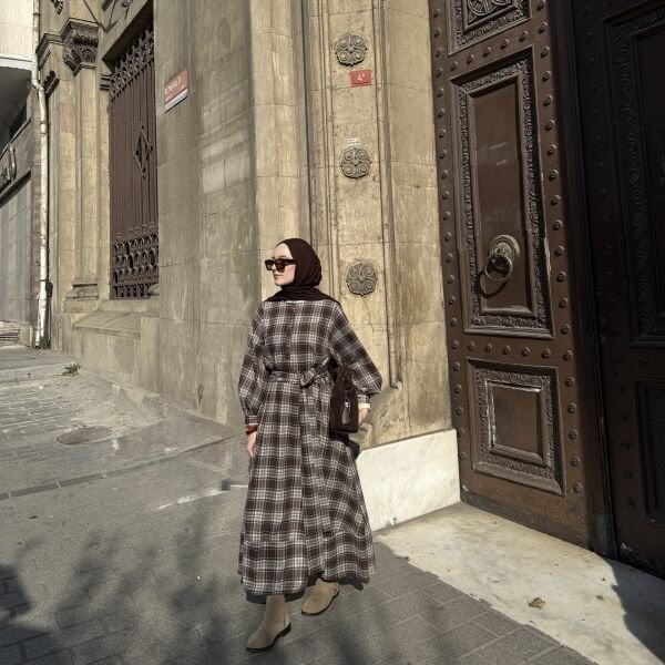 Faya Girls x Lacivert İnce Çizgili Kahverengi Ekoseli Sweety Elbise