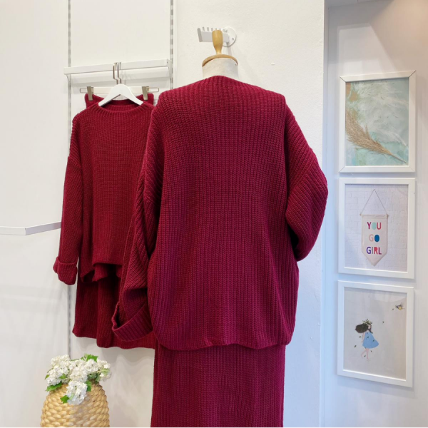 Claret red magnolia knitwear suit