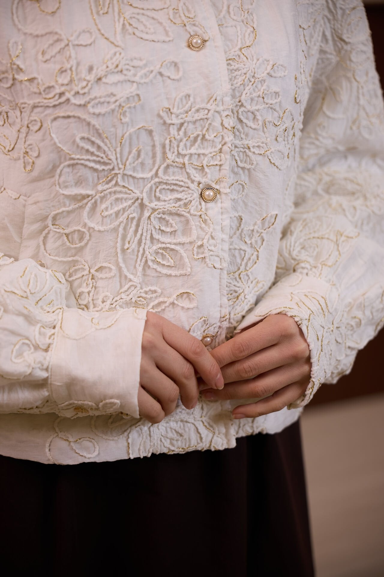 Gold İşlemeli Beyaz Ceket