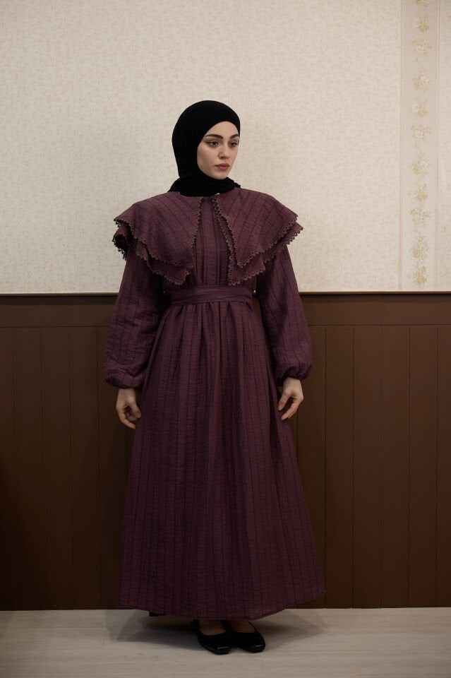 Mürdüm Pelerin Yakalı Elbise