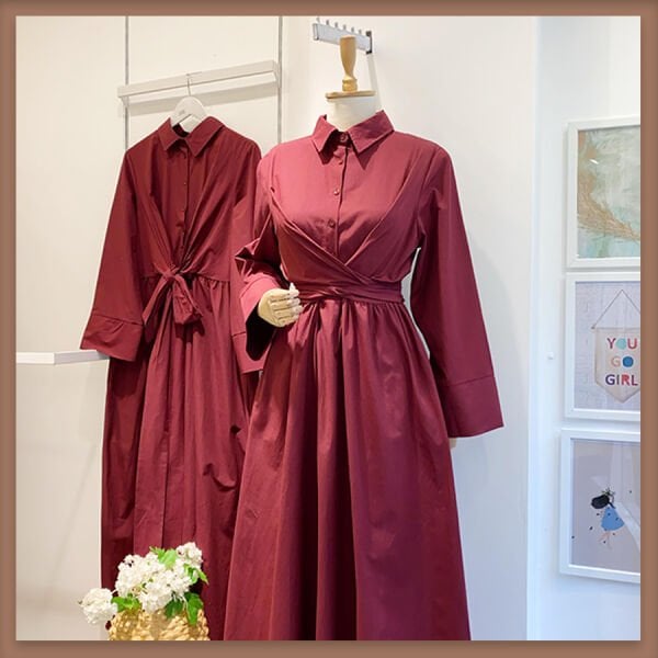 Bordo kuşak detaylı poplin elbise