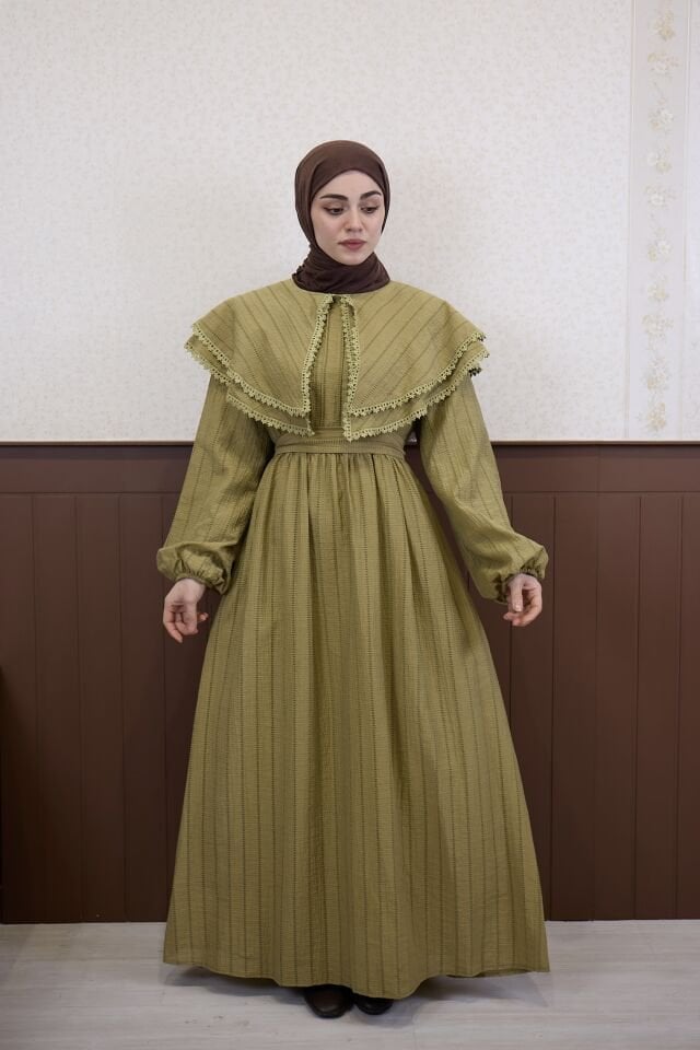 Çağla Yeşili Pelerin Yakalı Elbise